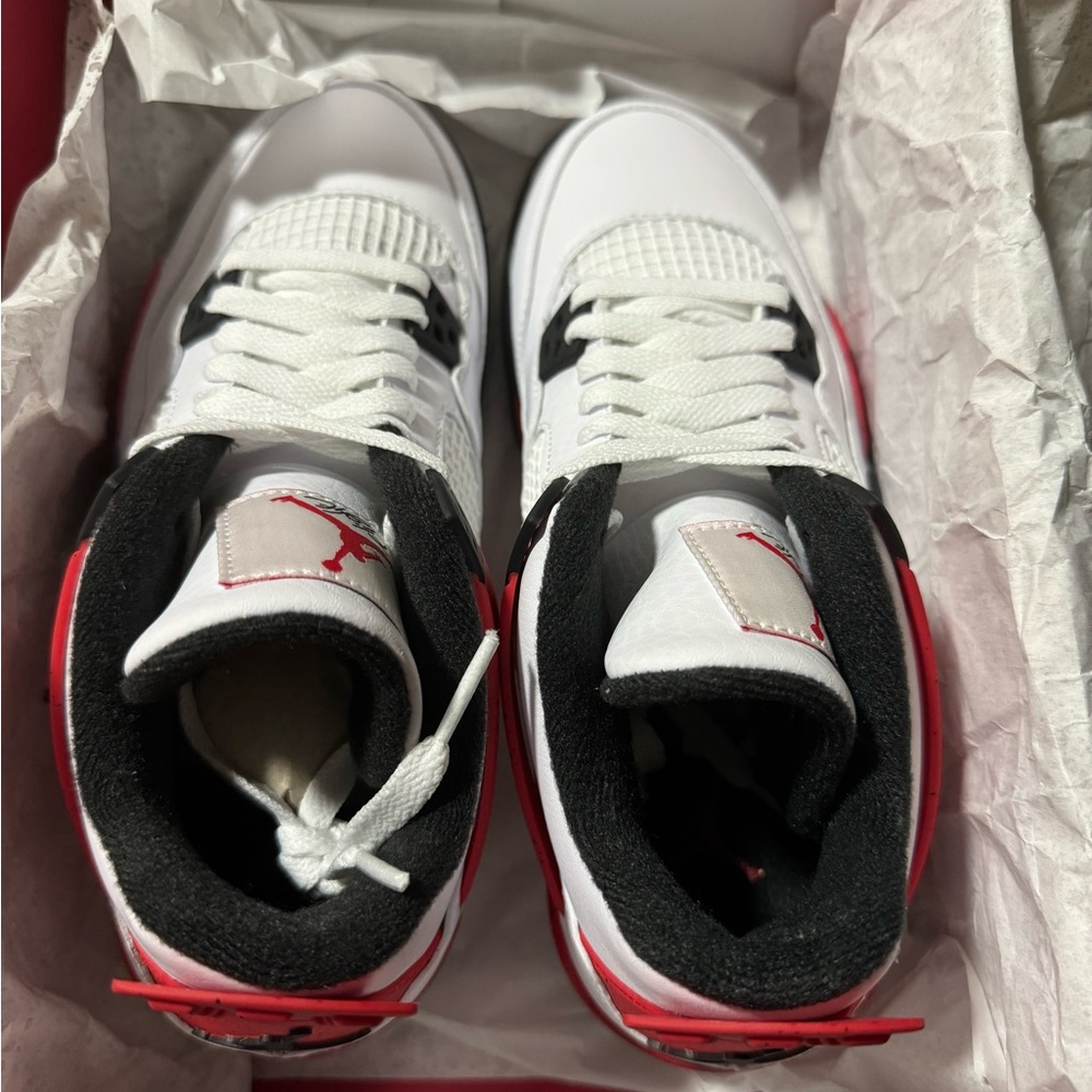 Jordan 4 - Picture 3 of 4